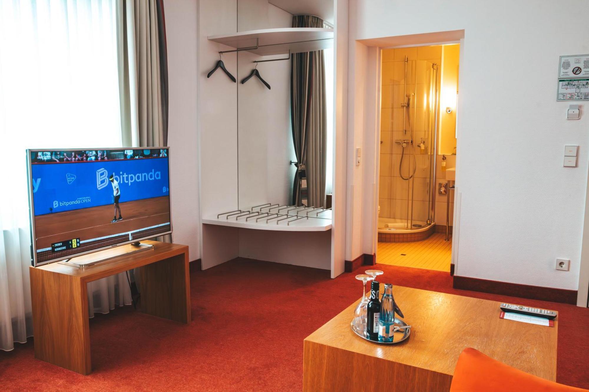 Parkhotel วอล์ฟสบวร์ก ภายนอก รูปภาพ
