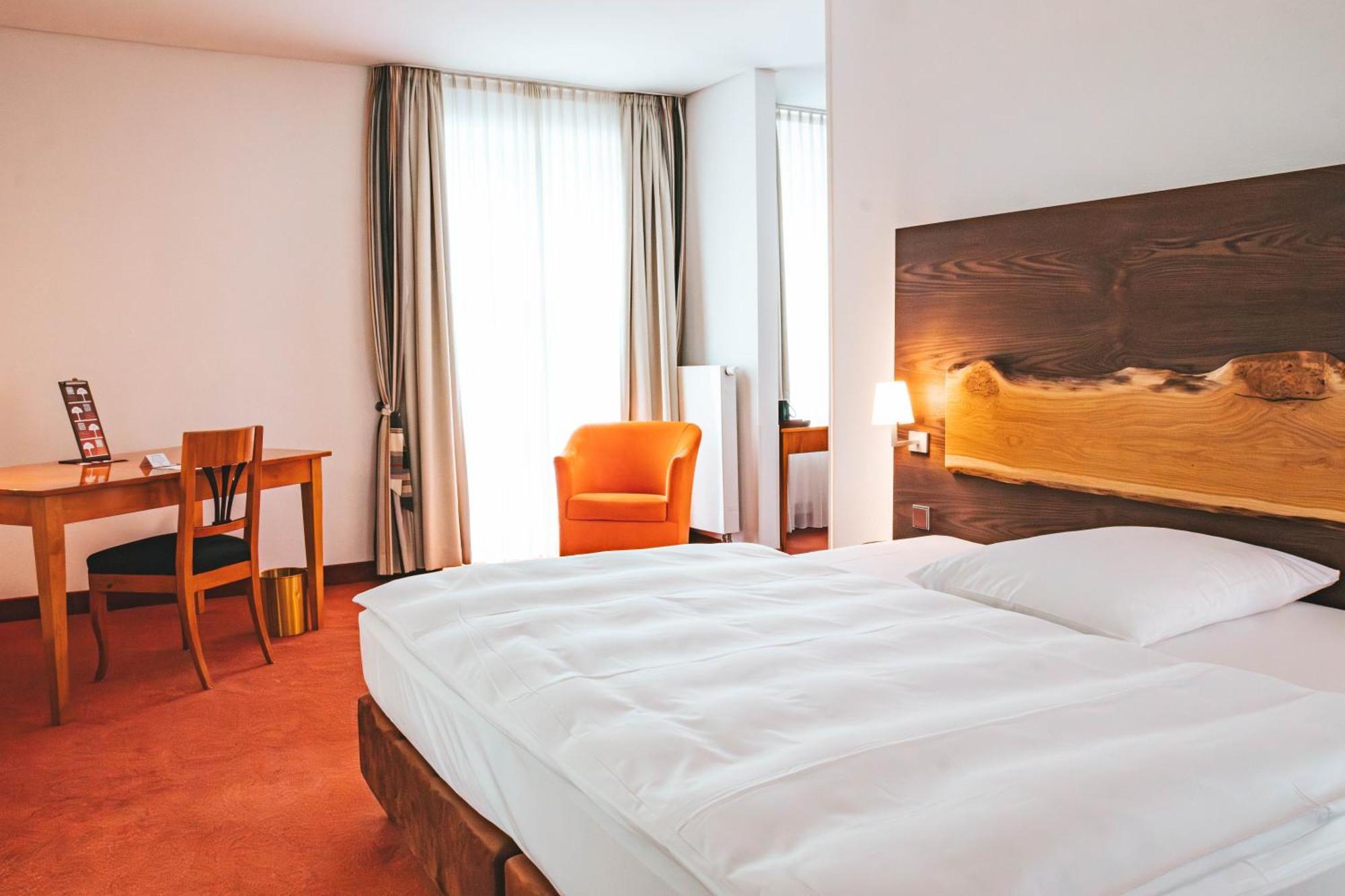 Parkhotel วอล์ฟสบวร์ก ภายนอก รูปภาพ